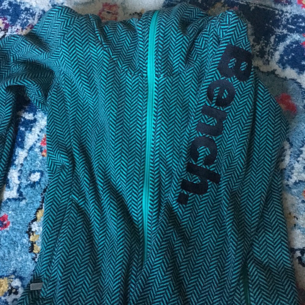 NWOT. Bench chevron zip up hoodie size small